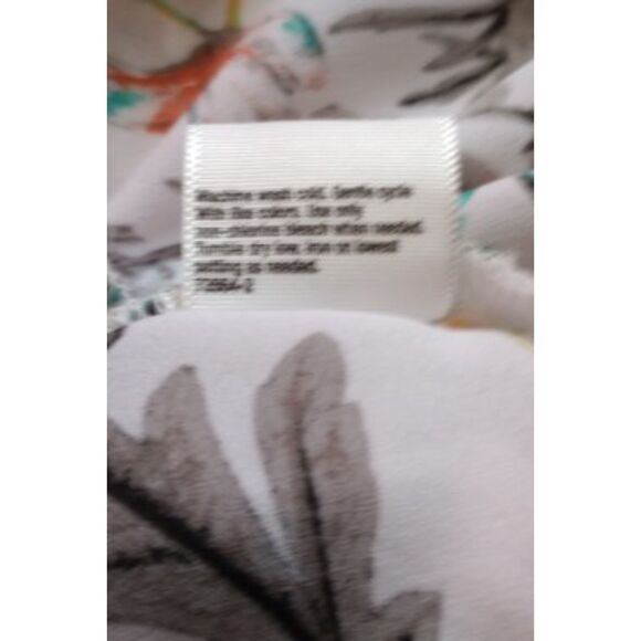 a.n.a. Women's Size Medium Floral Short Sleeve Blouse - Picture 7 of 7